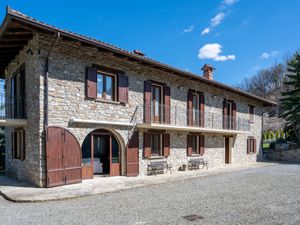 Ferienhaus für 8 Personen (300 m²) in Vesime