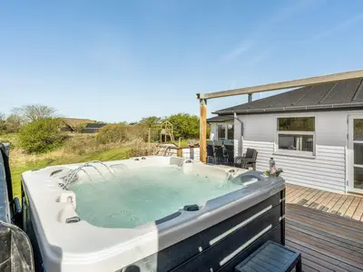 hot-tub