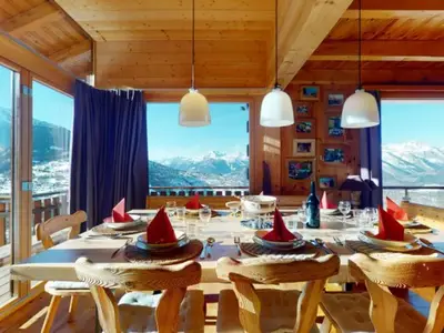 DiningRoom