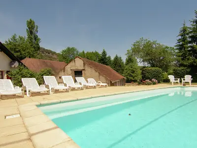 PoolOfHouse