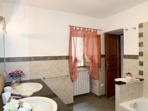 23848182-Ferienhaus-10-Vicchio-300x225-2