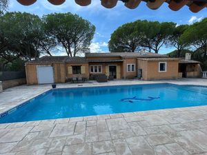 23996040-Ferienhaus-8-Vidauban-300x225-5