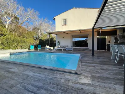 PoolOfHouse