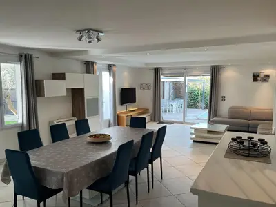 DiningRoom