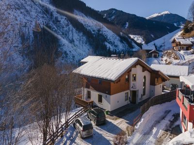 Außenseite Ferienhaus [Winter]