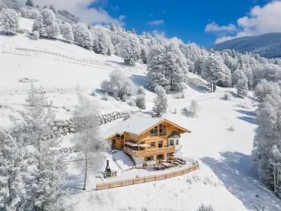 Außenseite Ferienhaus [Winter]