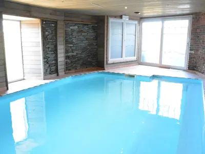 PoolOfHouse