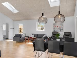 23762843-Ferienhaus-8-Vig-300x225-3