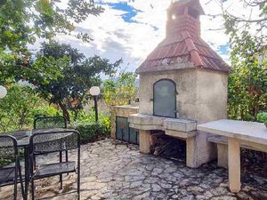 Ferienhaus mit Schlafzimmer (150 m&sup2;) in Viganj