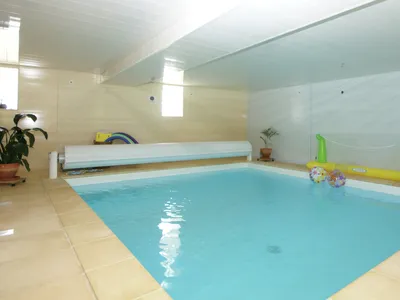 PoolOfHouse