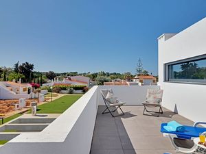 23703931-Ferienhaus-4-Vilamoura-300x225-1