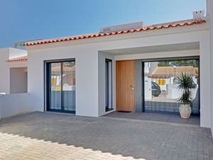 23703931-Ferienhaus-4-Vilamoura-300x225-3