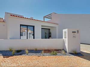 23703931-Ferienhaus-4-Vilamoura-300x225-4