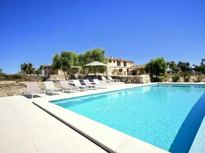 Ferienhaus für 13 Personen (580 m²) in Villafranca De Bonany 1/10