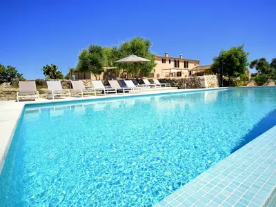Ferienhaus für 13 Personen (580 m²) in Villafranca De Bonany 2/10