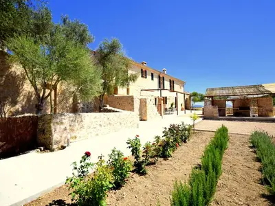 Ferienhaus für 13 Personen (580 m²) in Villafranca De Bonany 10/10
