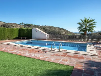 PoolOfHouse