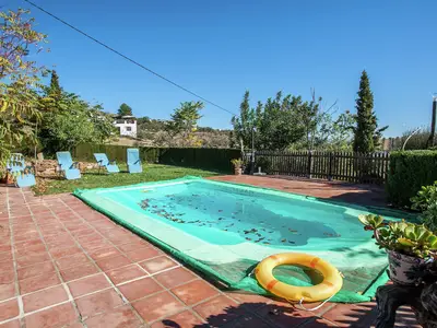 PoolOfHouse