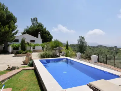 PoolOfHouse