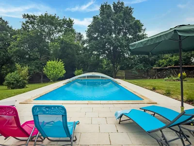 PoolOfHouse
