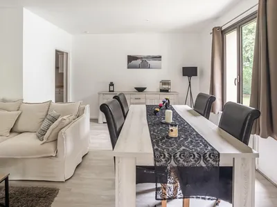DiningRoom