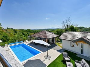 23760894-Ferienhaus-8-Vinica Breg-300x225-1