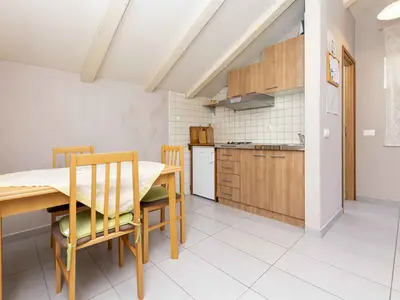 Ferienhaus für 6 Personen (54 m²) in Vinišće 9/10