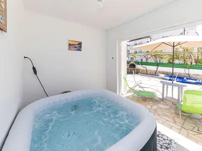 hot-tub