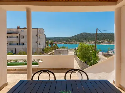 Ferienhaus für 8 Personen (100 m²) in Vinišće 1/10