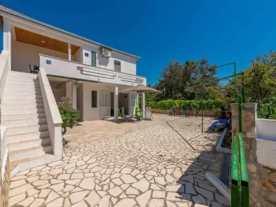 Ferienhaus für 8 Personen (100 m²) in Vinišće 9/10