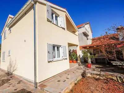 Ferienhaus für 10 Personen (120 m²) in Vinišće 1/10
