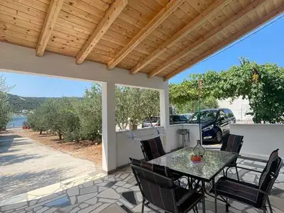 Ferienhaus für 4 Personen (50 m²) in Vinišće 1/10
