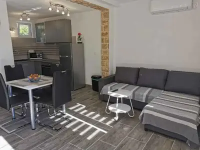 Ferienhaus für 4 Personen (50 m²) in Vinišće 10/10