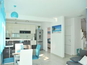 23943733-Ferienhaus-8-Vinišće-300x225-3