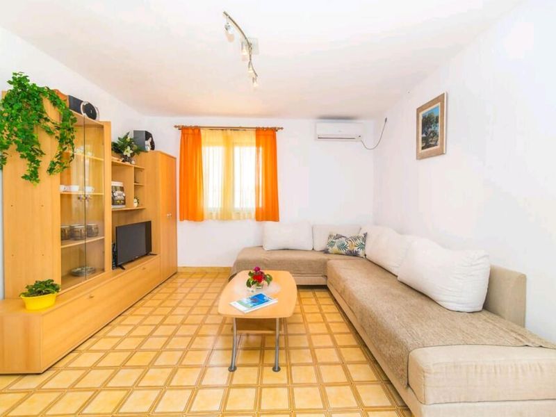 23761585-Ferienhaus-10-Vinišće-800x600-2