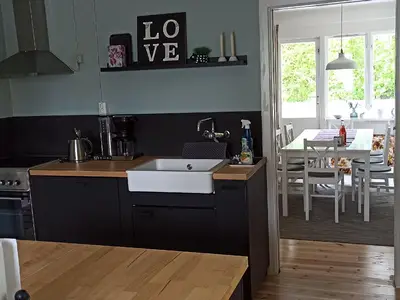 gut ausgestattete Küche