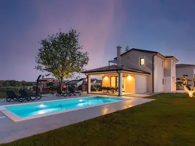 Ferienhaus für 6 Personen (160 m²) in Višnjan 1/10