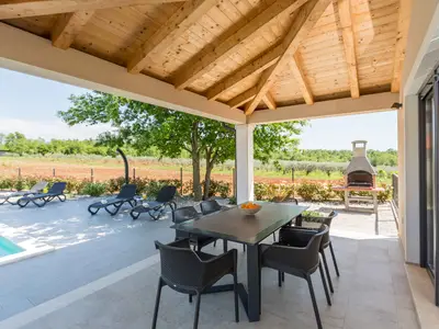 Ferienhaus für 6 Personen (160 m²) in Višnjan 4/10