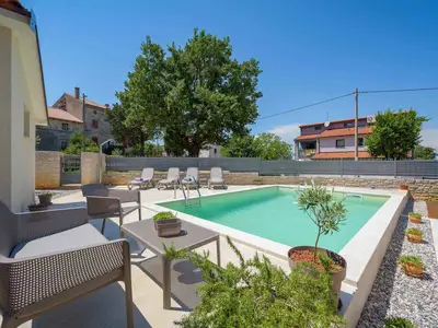 Ferienhaus für 5 Personen (140 m²) in Višnjan 10/10