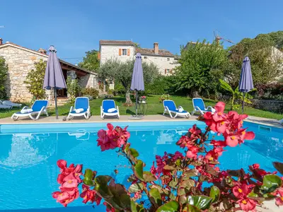 Ferienhaus für 8 Personen (200 m²) in Višnjan 2/10