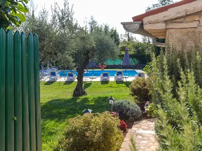 Ferienhaus für 8 Personen (200 m²) in Višnjan 10/10