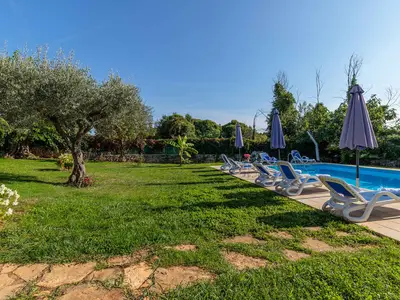 Ferienhaus für 8 Personen (200 m²) in Višnjan 9/10