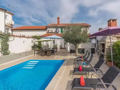 Ferienhaus für 8 Personen (145 m²) in Vižinada 1/10