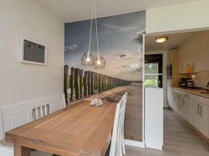 23587299-Ferienhaus-4-Vlissingen-300x225-3