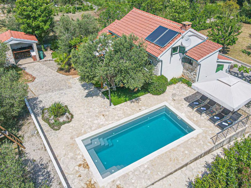 23724216-Ferienhaus-4-Vodice-800x600-0