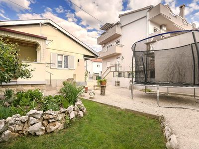 Ferienhaus für 6 Personen (80 m²) in Vodice 1/10