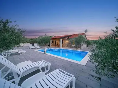 Ferienhaus für 6 Personen (100 m²) in Vodice 5/10