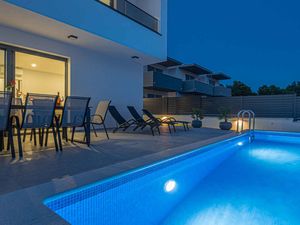 Ferienhaus für 8 Personen (140 m²) in Vodice