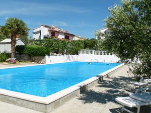 23842796-Ferienhaus-8-Vodice-300x225-0