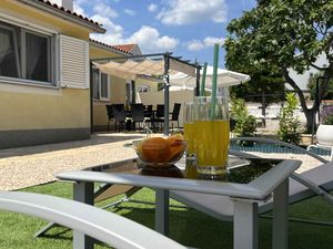 Ferienhaus für 6 Personen (70 m²) in Vodice